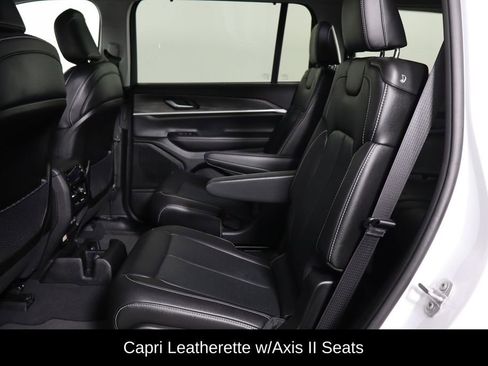 Used 2023 Jeep Grand Cherokee L Limited w/ Luxury Tech Group II AWD/4WD image 16