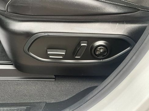 Used 2023 Jeep Grand Cherokee Altitude image 17