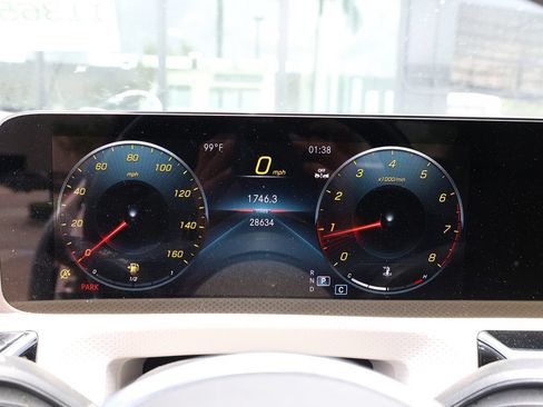 Used 2023 Mercedes-Benz CLA 250 4MATIC w/ Premium Package image 38