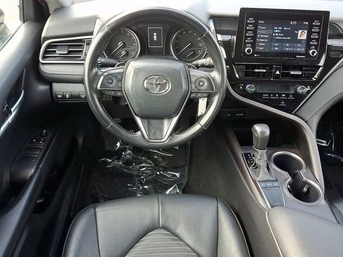 Used 2023 Toyota Camry SE image 11