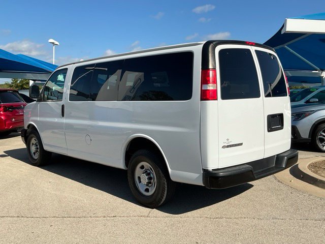 Used 2019 Chevrolet Express 2500 LS w/ Driver Convenience Package RWD image 4