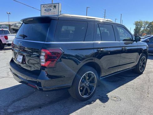 Used 2024 Ford Expedition Limited image 7
