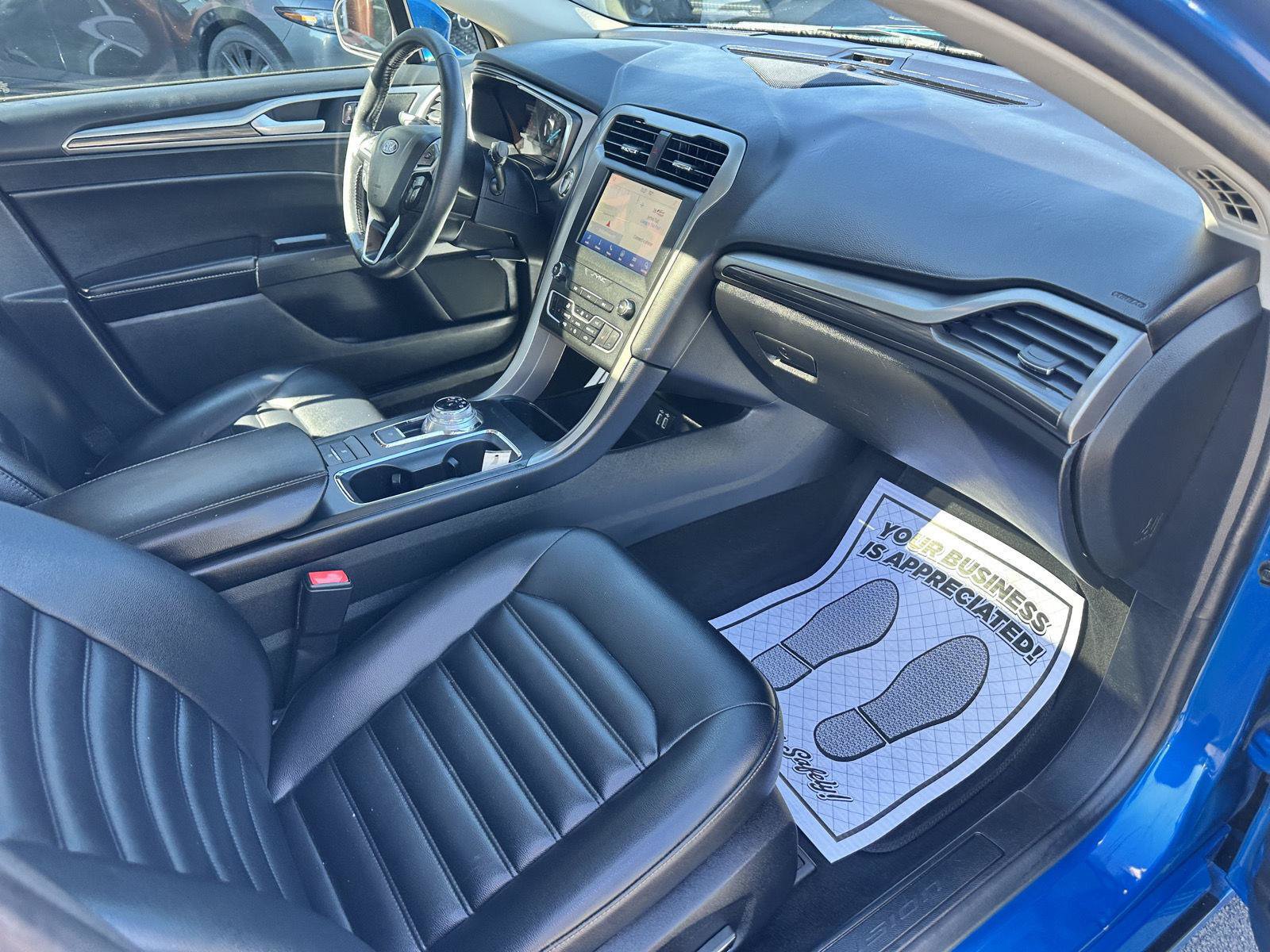 Used 2020 Ford Fusion SEL FWD image 9