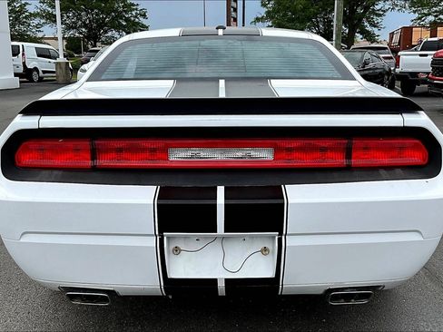 Used 2012 Dodge Challenger R/T w/ Sound Group II RWD image 5
