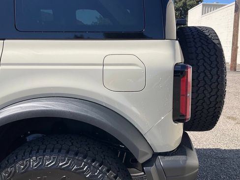 New 2026 Ford Bronco Badlands w/ Sasquatch Package AWD/4WD image 12