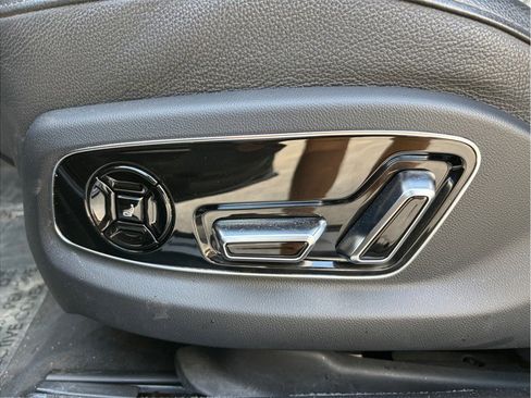 Used 2020 Audi A8 L 4.0T w/ Executive Package image 23