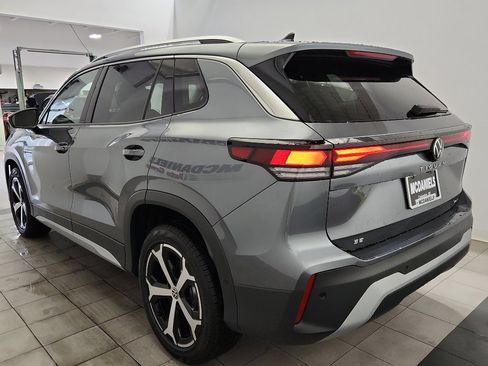 New 2025 Volkswagen Tiguan SE image 5