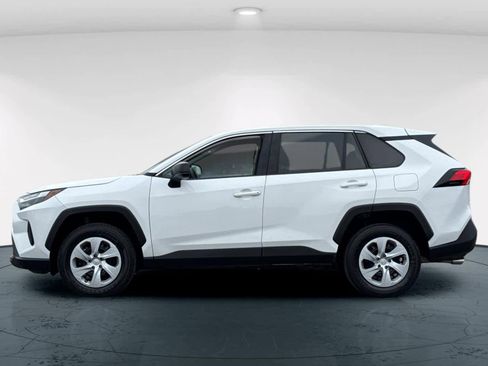 Used 2024 Toyota RAV4 LE image 9