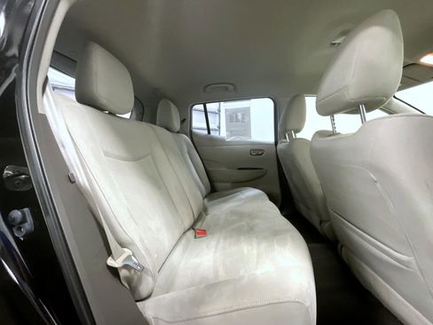 Used 2012 Nissan Leaf SL image 18
