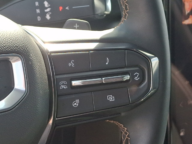 Used 2026 GMC Yukon AT4 AWD/4WD image 8