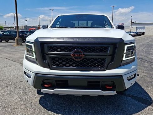 Used 2024 Nissan Titan PRO-4X w/ Pro-4x Convenience Package AWD/4WD image 3