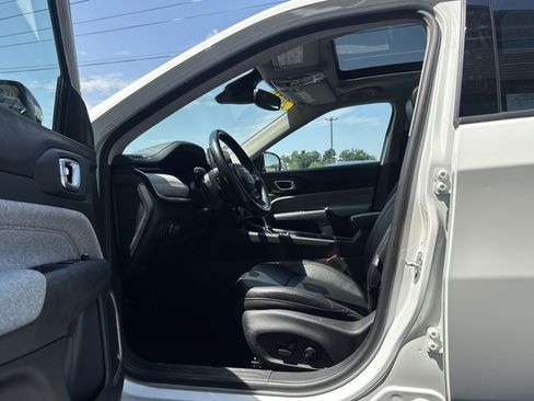 Used 2022 Jeep Compass Latitude w/ Sun and Sound Group AWD/4WD image 9