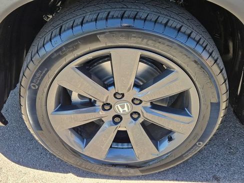 Certified 2023 Honda Pilot Sport image 10