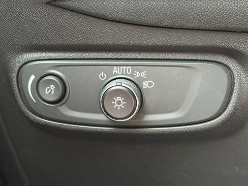 Used 2022 Chevrolet Equinox LT FWD image 30