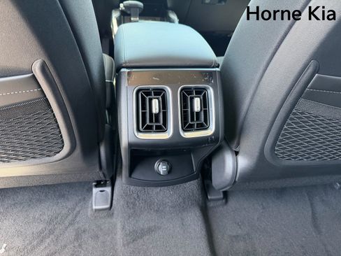 New 2026 Kia Sorento LX FWD image 21