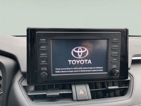 Used 2019 Toyota RAV4 LE AWD/4WD image 26