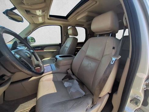 Used 2013 Chevrolet Tahoe LTZ AWD/4WD image 15