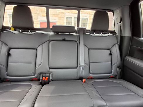 Used 2021 GMC Sierra 1500 SLT w/ SLT Convenience Package AWD/4WD image 13