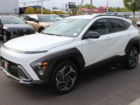 Used 2026 Hyundai Kona SEL Premium AWD/4WD image 2