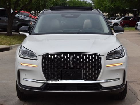 New 2026 Lincoln Corsair Reserve image 2