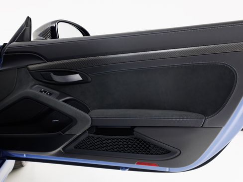 Used 2023 Porsche 718 Cayman GT4 RS RWD image 43