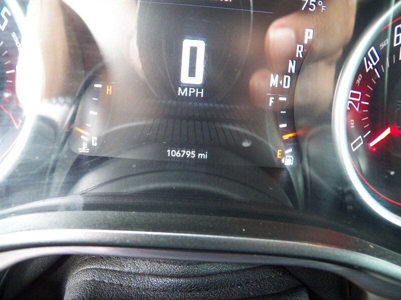 Used 2016 Dodge Challenger SXT RWD image 17