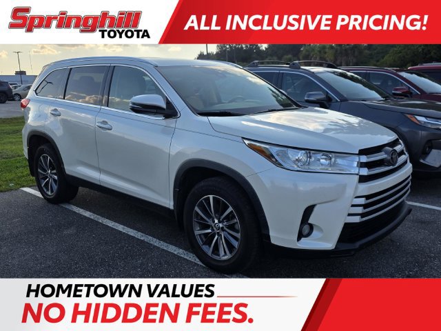 Used 2019 Toyota Highlander XLE FWD image 1