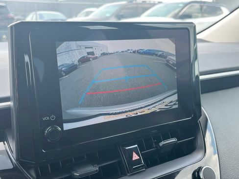 Used 2025 Toyota Corolla LE FWD image 23