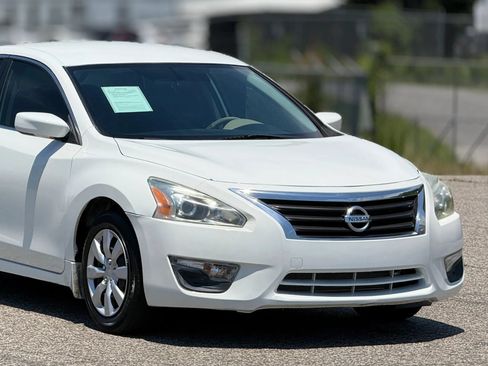 Used 2015 Nissan Altima 2.5 S w/ Power Driver Seat Package FWD image 15