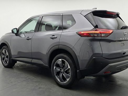 Used 2025 Nissan Rogue SV AWD/4WD image 6