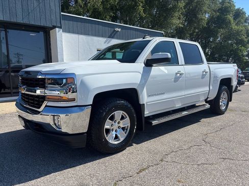 Used 2018 Chevrolet Silverado 1500 LT w/ All Star Edition AWD/4WD image 2