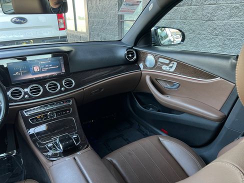 Used 2019 Mercedes-Benz E 300 w/ Premium 1 Package image 22
