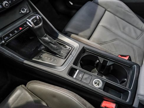 Used 2020 Audi Q3 2.0T Premium Plus w/ Premium Plus Package image 28