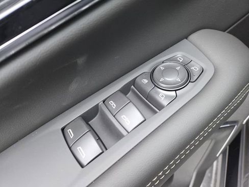 New 2026 GMC Yukon Elevation image 10