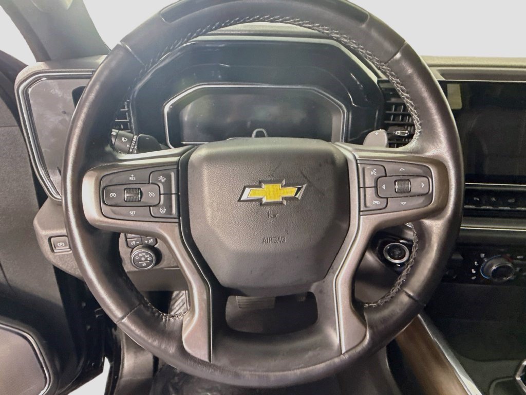 Used 2024 Chevrolet Silverado 1500 High Country AWD/4WD image 12