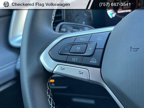 New 2026 Volkswagen Tiguan SE image 36