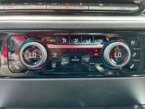 Used 2023 Chevrolet Silverado 1500 LTZ image 16