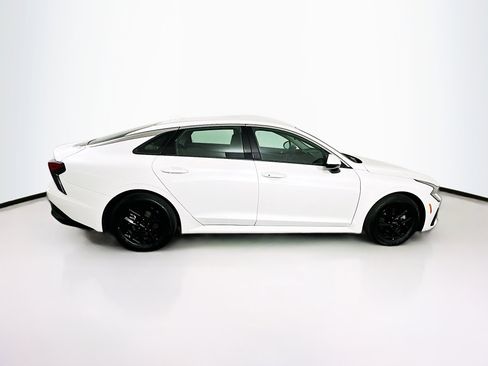 Used 2025 Kia K5 LXS image 10