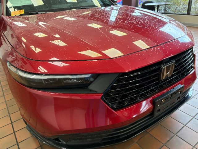 Used 2024 Honda Accord Sport image 1