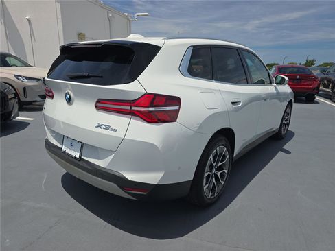 Certified 2026 BMW X3 xDrive30 w/ Premium Package AWD/4WD image 3