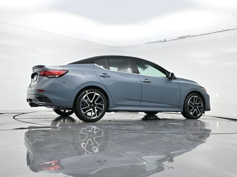 New 2025 Nissan Sentra SR image 22
