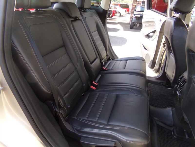Used 2017 Ford Escape Titanium w/ Equipment Group 301A AWD/4WD image 26