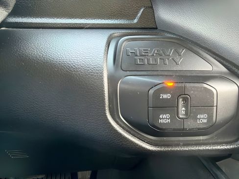 Used 2026 RAM 3500 Laramie AWD/4WD image 21