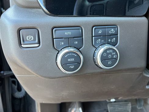 Used 2025 GMC Sierra 1500 SLT AWD/4WD image 21