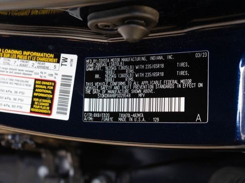 Used 2023 Toyota Highlander L image 33