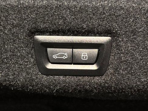 Used 2026 BMW M5 w/ Carbon Package image 31