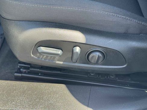 Used 2025 Chevrolet Malibu LT image 27