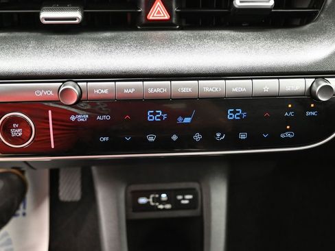 Used 2025 Hyundai Ioniq 5 SEL image 26