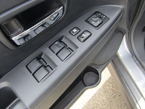 Used 2026 Mitsubishi Outlander Sport LE AWD/4WD image 13