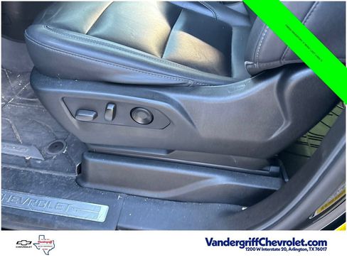 Used 2021 Chevrolet Suburban LT RWD image 13